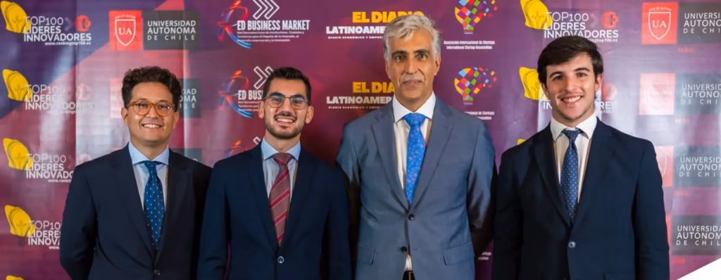 Equipo de IN DIEM Abogados en la Gala Top100 Líderes Innovadores celebrando el reconocimiento a la innovación jurídica.